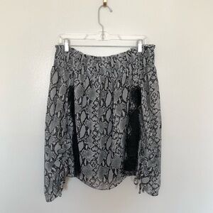 Miss Me Off the Shoulder Blouse Snakeskin Print Lace Inserts Small